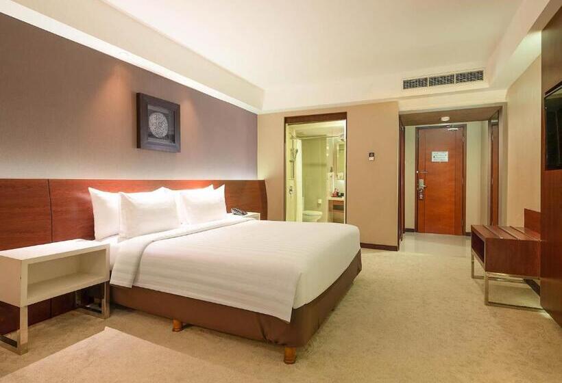 Номер Deluxe, The Alana Yogyakarta Hotel And Convention Center