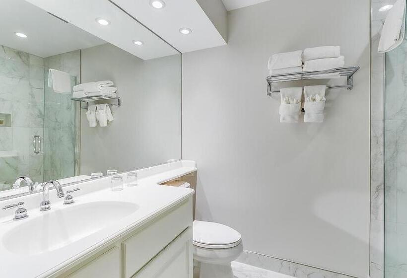 Номер Стандарт 2 Двуспальные Кровати, The Geneva Inn