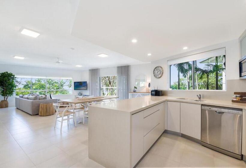 شقة ديلوكس غرفة نوم واحدة مطلة على البحر, The Lookout Resort Noosa