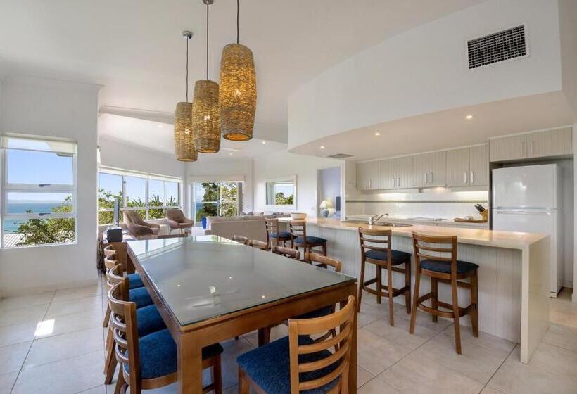 شقة ديلوكس غرفة نوم واحدة مطلة على البحر, The Lookout Resort Noosa