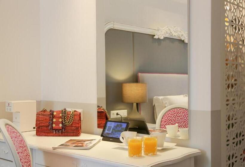 Полулюкс с Бассейном, Avaton Luxury Beach Resort   Relais & Chateaux