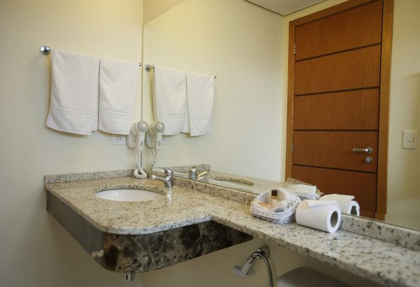 디럭스 룸, Eston Hotel   Localização Central Privilegiada  Pet Friendly