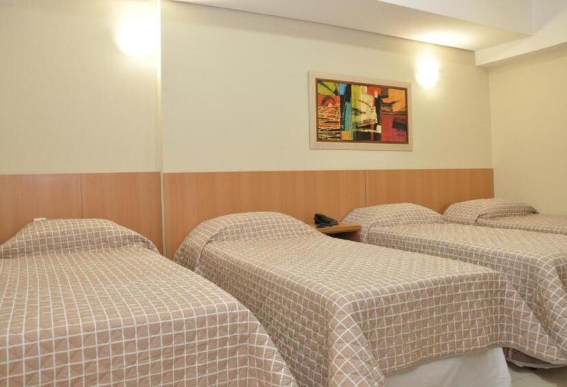 4인용 스탠다드 룸, Lotus Hotel   à 6 Km Do Santuário De Aparecida Sp