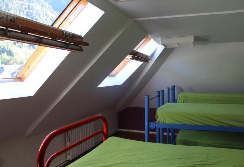 Семейный Номер Совместный Санузел, Albergue De Canfranc Estación