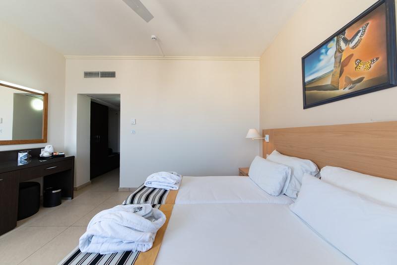 带大床的套房, Wyndham Garden Guadalajara Expo Plaza Del Sol