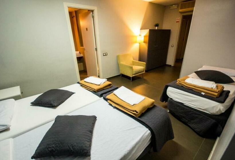 اتاق استاندارد, Don Moustache Boutique Hostel
