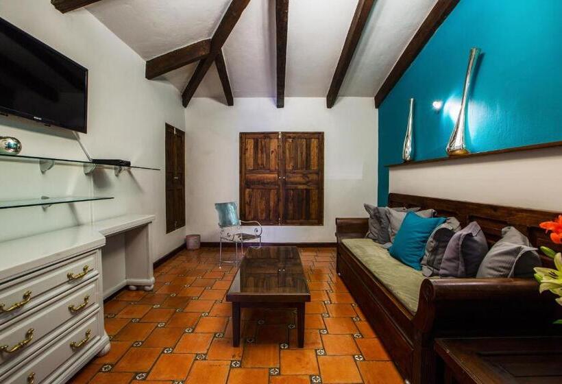 سوئیت پرزیدنت, Santuario Las Escaleras
