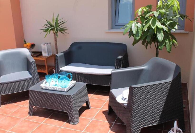 1 Bedroom Penthouse Apartment, Life Apartments Alameda Colón