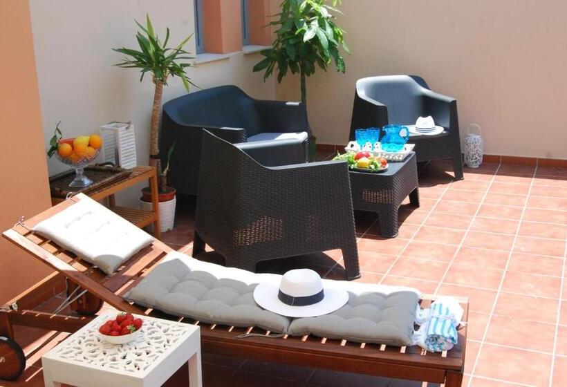 1 Bedroom Penthouse Apartment, Life Apartments Alameda Colón