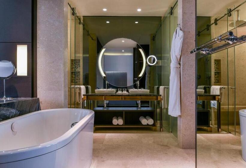 Номер Executive, The Westin Doha Hotel & Spa
