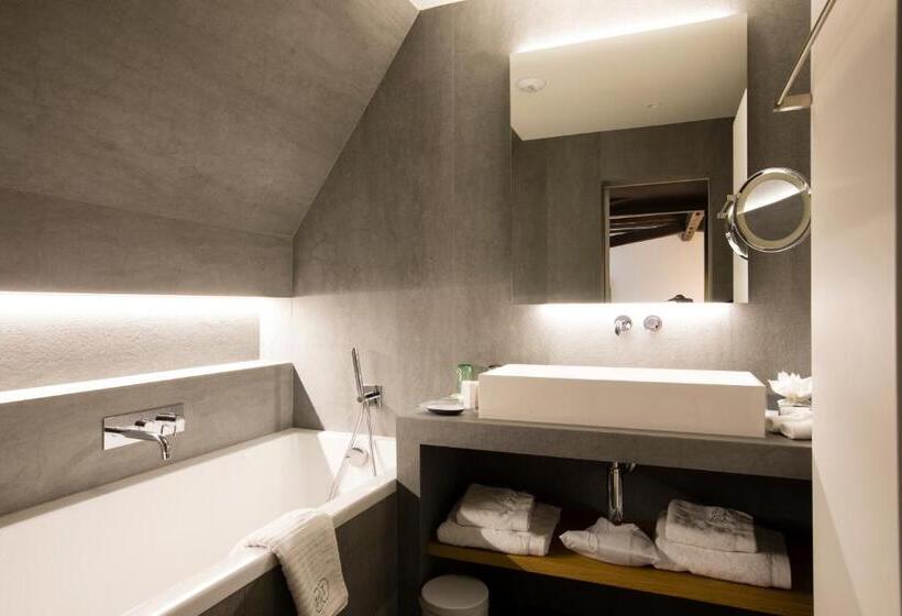 Номер Комфорт, Relais & Châteaux La Maison Des Têtes