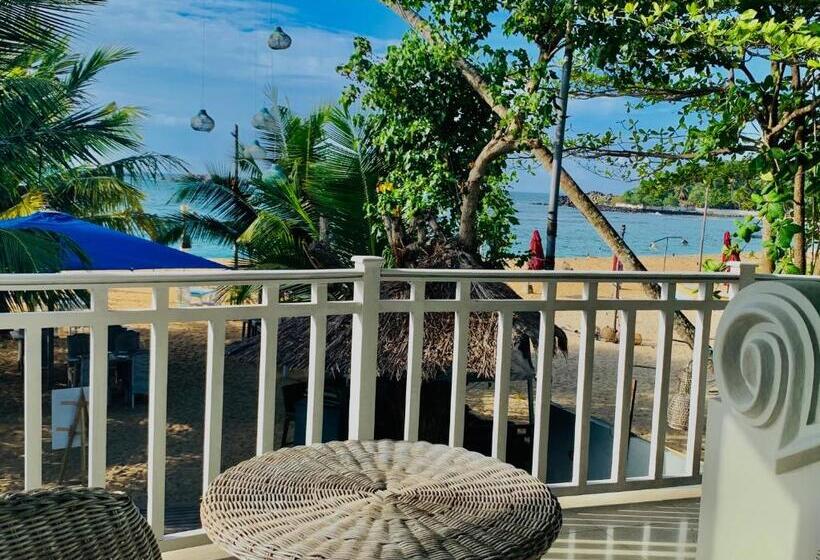 Quarto Superior Vista Mar, Thaproban Beach House