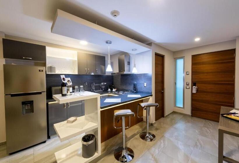 Suite com Varanda, Jtowers