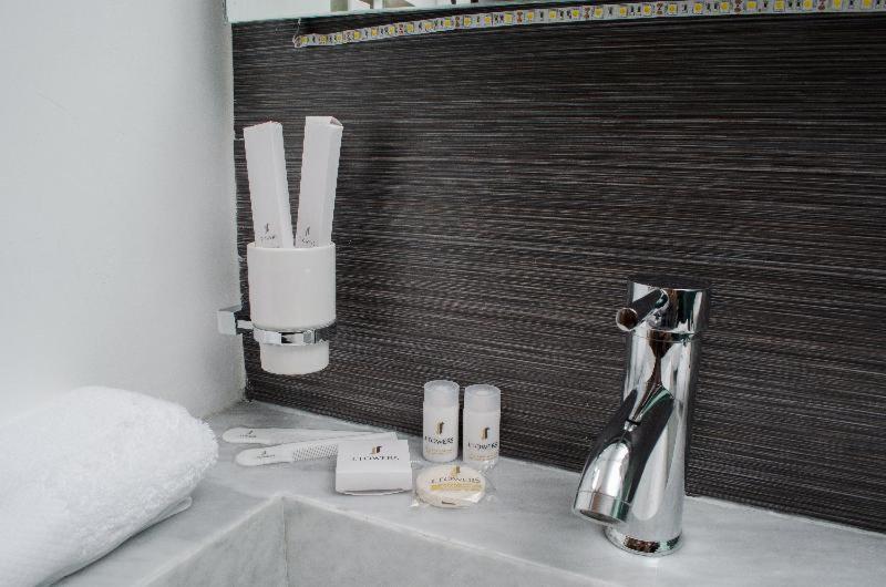 Quarto Estandar, Jtowers