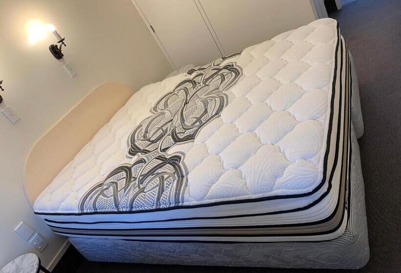 침실 1개 아파트, 755 Regal Court Motel
