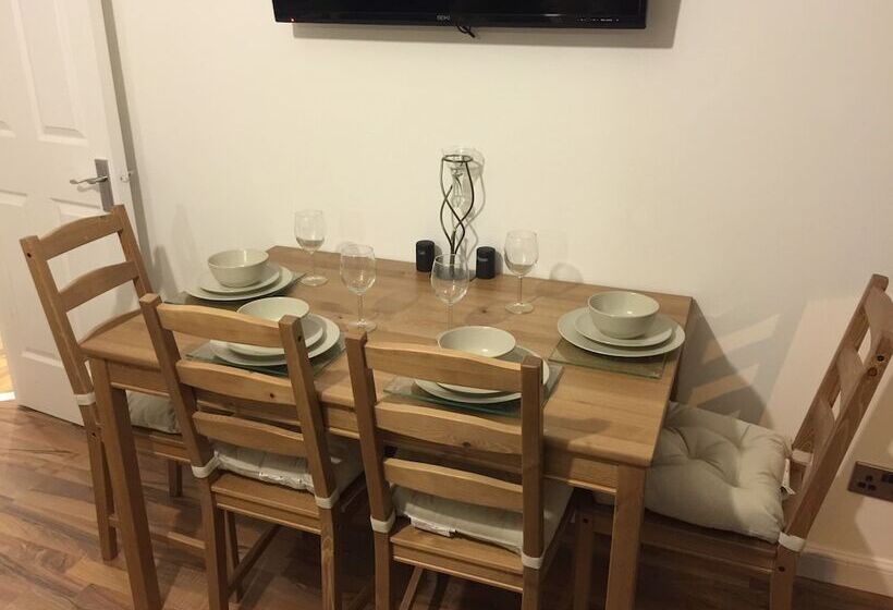 آپارتمان 2 خوابه, Haymarket Apartment