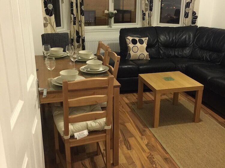 آپارتمان 2 خوابه, Haymarket Apartment