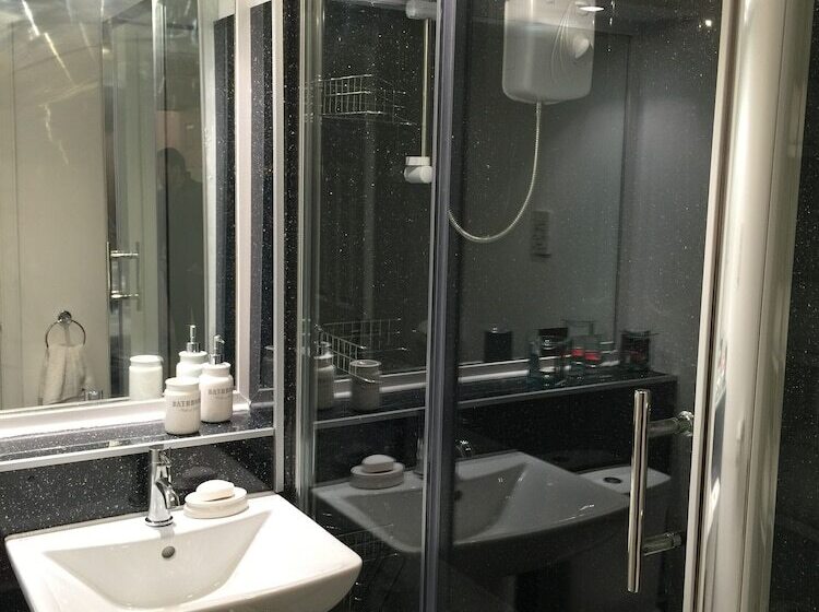 آپارتمان 2 خوابه, Haymarket Apartment
