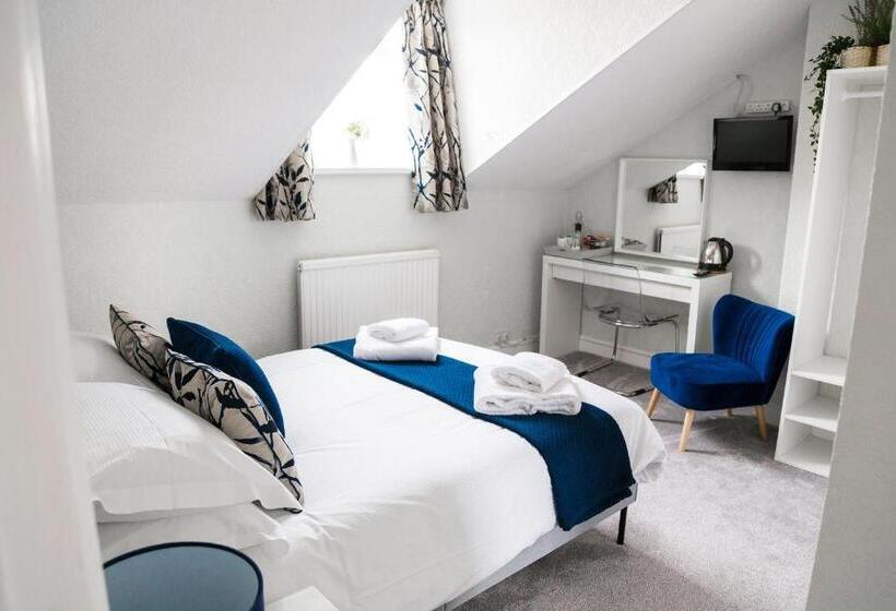 Номер Стандарт, Kingsway Guesthouse   A Selection Of Single, Double And Family Rooms In A Central Location