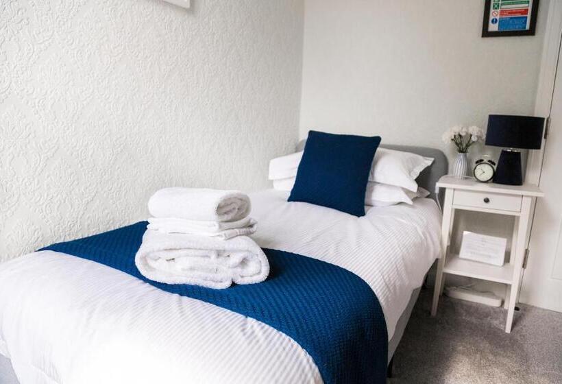 Номер Стандарт Индивидуальный, Kingsway Guesthouse   A Selection Of Single, Double And Family Rooms In A Central Location