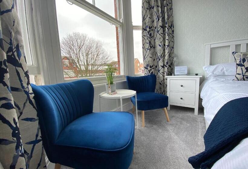 Стандартный Номер Кровать Кинг, Kingsway Guesthouse   A Selection Of Single, Double And Family Rooms In A Central Location