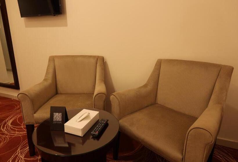 חדר אקונומי לארבעה, Al Rayyan Makiya Towers Hotel 1