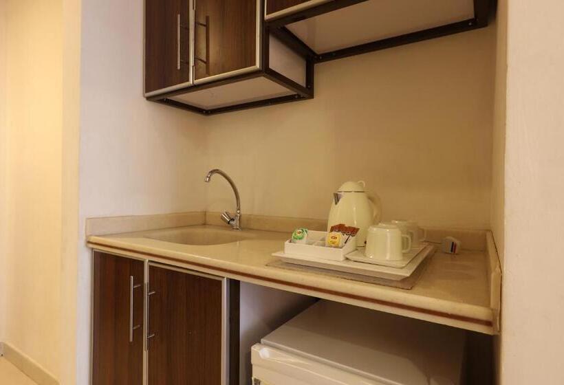 חדר אקונומי לארבעה, Al Rayyan Makiya Towers Hotel 1