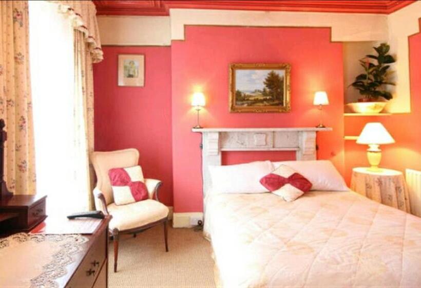 Номер Стандарт, Charlemont House