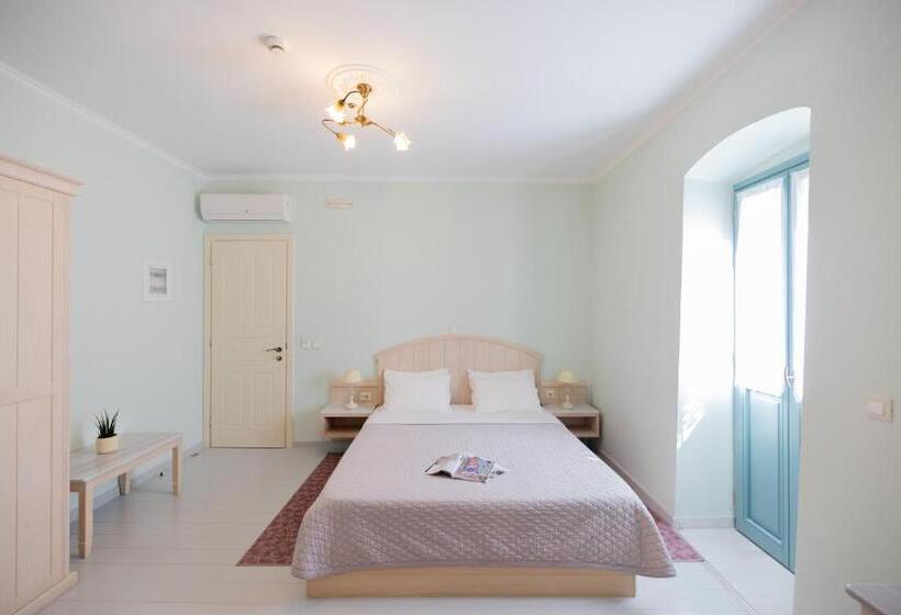 家庭间, 999 Luxury