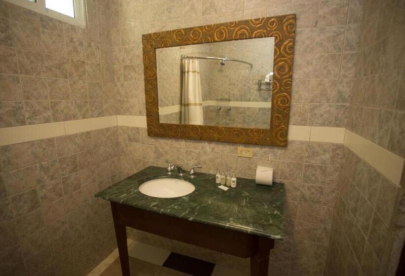 اتاق لوکس یک تخته, Auberge Villa Cana