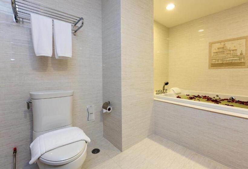 סוויטה עם ג'קוזי, Riche Hua Hin Hotel   Sha Plus