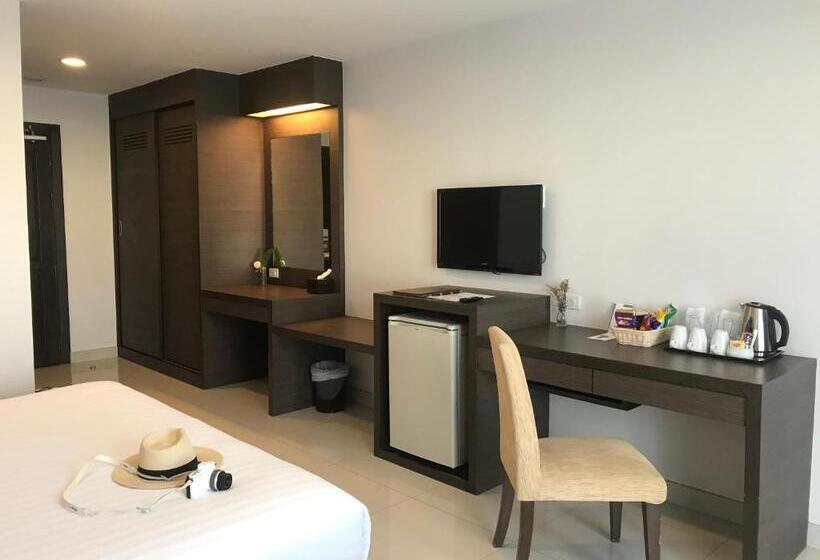 חדר סופריור לשלושה, Riche Hua Hin Hotel   Sha Plus