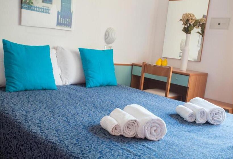 Четырехместный Номер Стандарт, Park Hotel Zaira