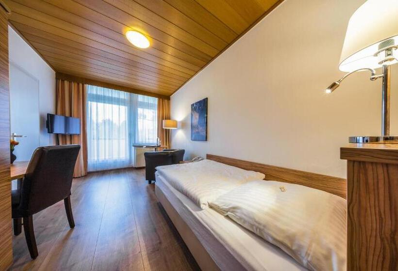 Номер Комфорт Индивидуальный, Parkhotel Pyrmont