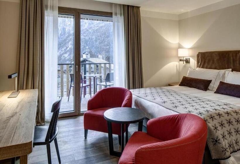 Номер Комфорт, Grand Hotel Courmayeur Mont Blanc, By R Collection Hotels