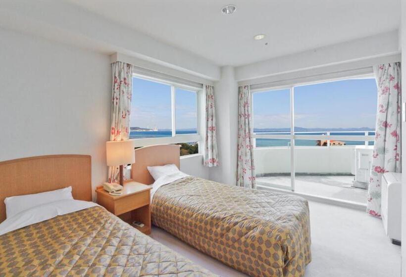 Family Suite, Maholova Minds Miura