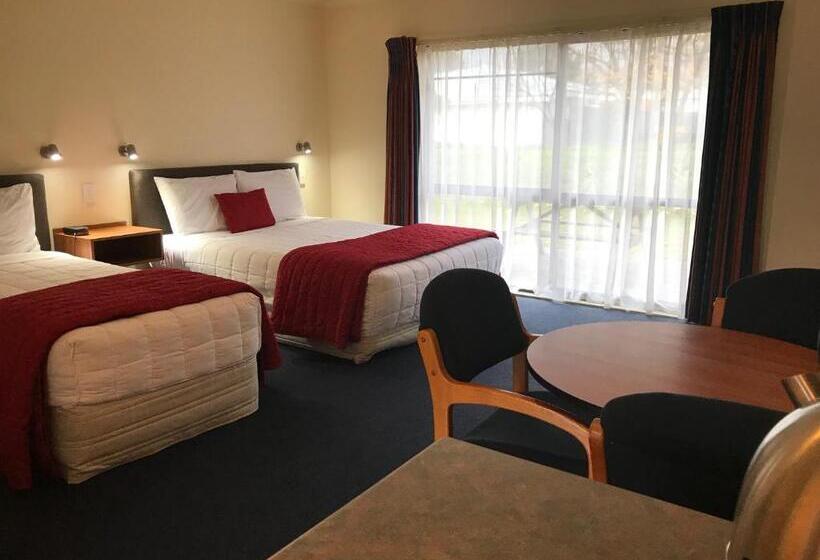 Номер Стандарт, The Peaks Motor Inn