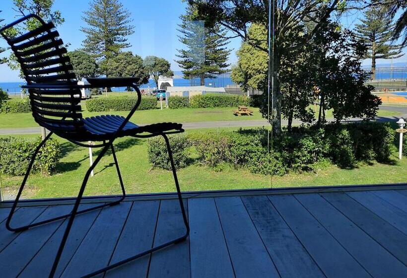Апартаменты 3 Спальни, Waikanae Beach Ocean View Apartments