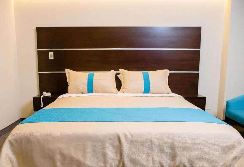 سوییت لوکس, Verona Hotel & Baños Turcos