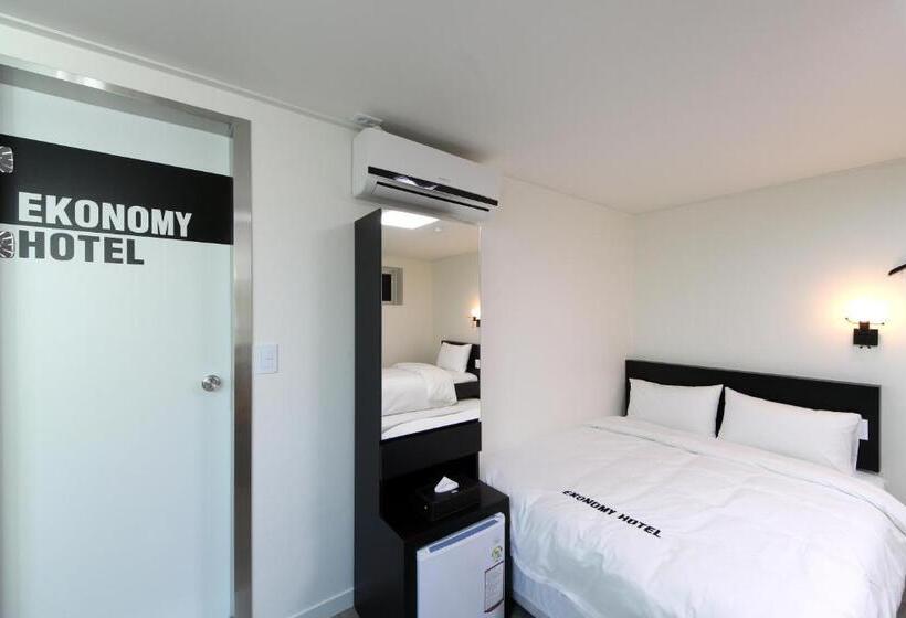 غرفة ديلوكس ثلاثية, Ekonomy Hotel Incheon