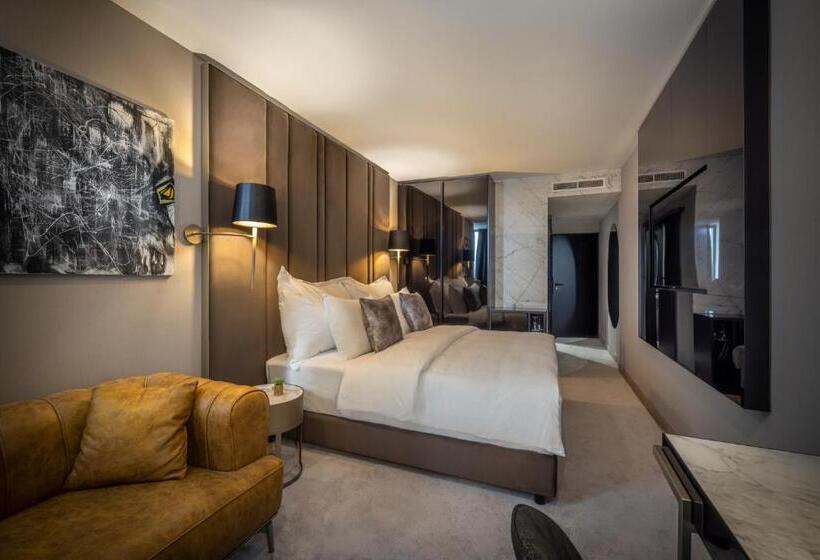 اتاق کلاسیک سه تخته, Grand Hotel Adriatic
