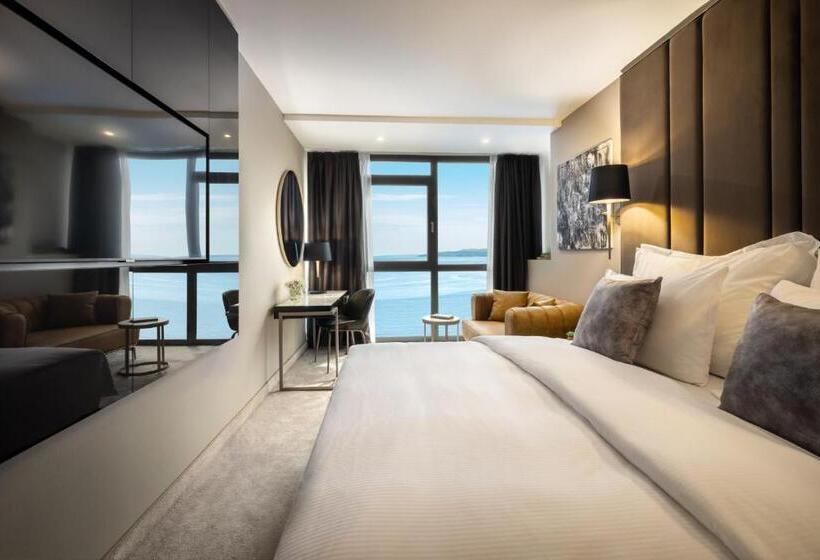 اتاق پریمیوم سه تخته, Grand Hotel Adriatic