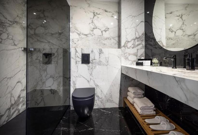 اتاق لوکس با چشم‌انداز دریا, Grand Hotel Adriatic
