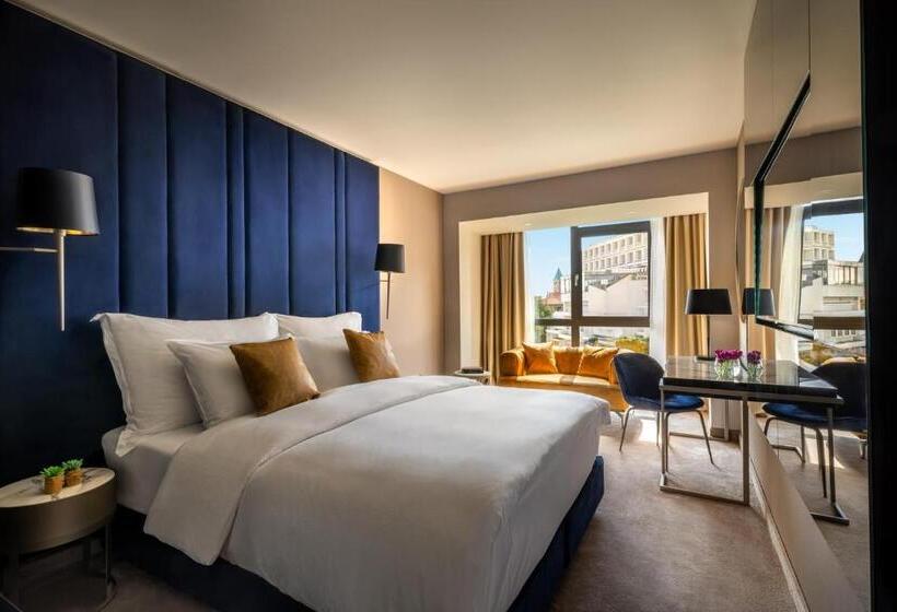 اتاق سوپریور با چشم‌انداز جانبی دریا, Grand Hotel Adriatic