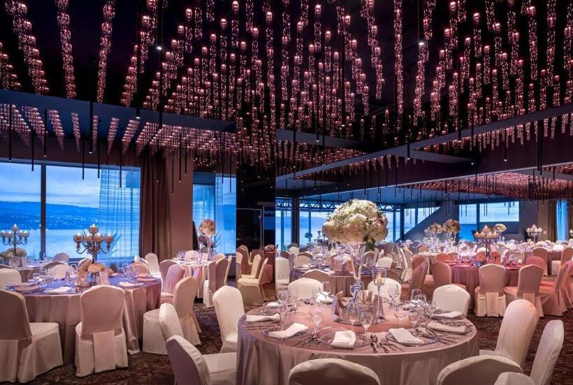 اتاق سوپریور با چشم‌انداز جانبی دریا, Grand Hotel Adriatic