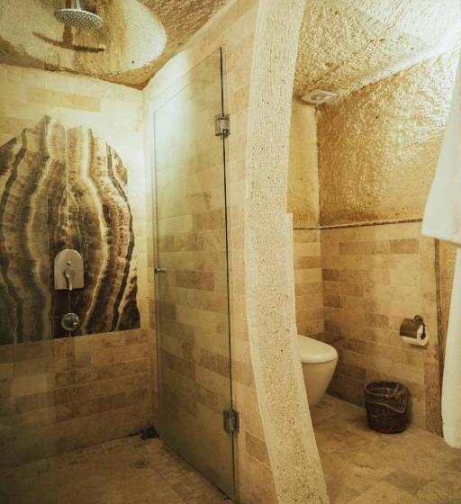 스위트, Hu Of Cappadocia   Special Class