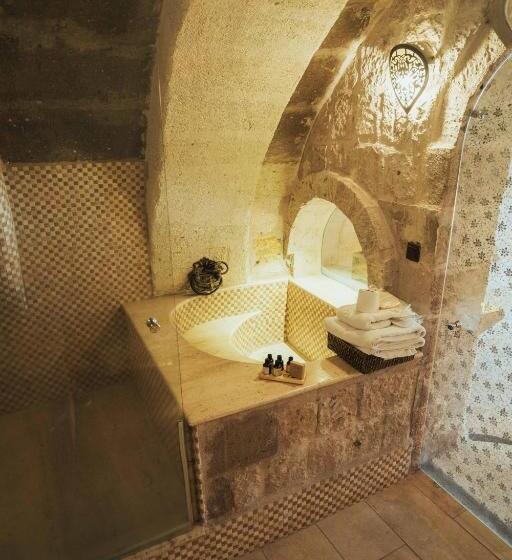 자쿠지 스위트, Hu Of Cappadocia   Special Class