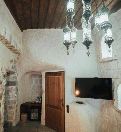 디럭스 스위트, Hu Of Cappadocia   Special Class