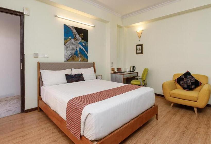 اتاق لوکس با بالکن, Shaligram Hotel & Spa