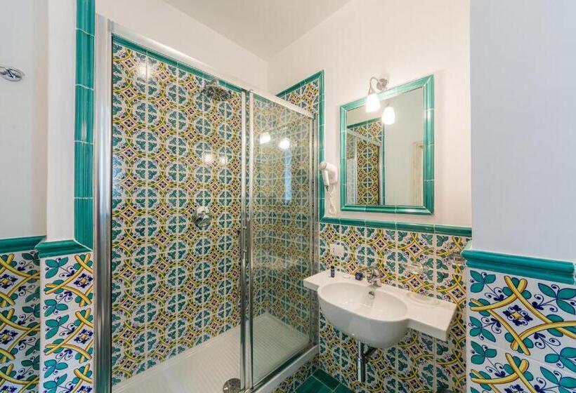 Номер Стандарт, Relais San Giacomo